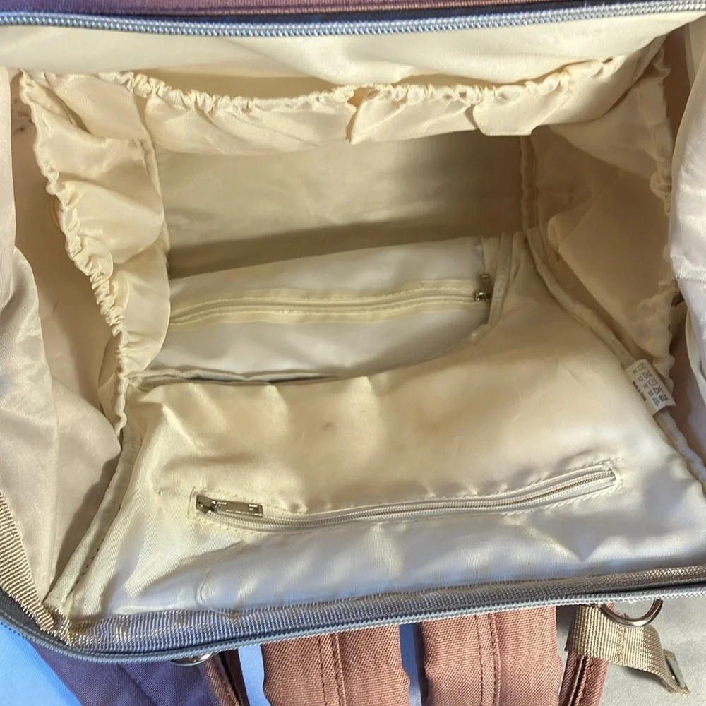Hafmall Brown & Gray backpack diaper bag. Very Good to Excellent Condition.